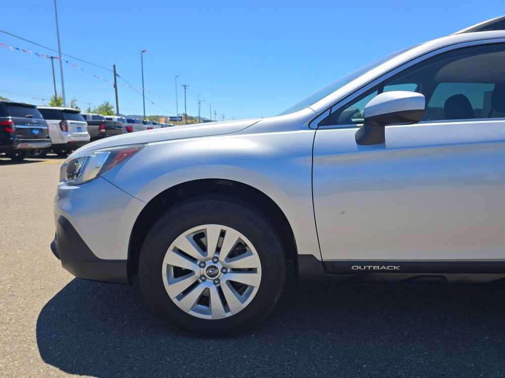 Used 2019 Subaru Outback 2.5i Premium AWD/4WD image 13