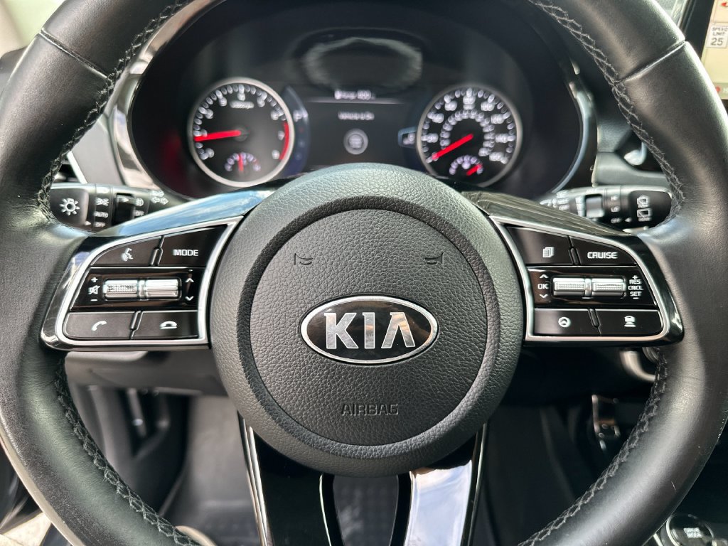 Used 2021 Kia Seltos SX w/ SX Sunroof Package AWD/4WD image 21