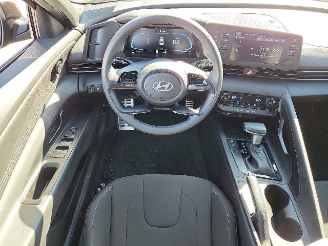 Used 2025 Hyundai Elantra Sport FWD image 11