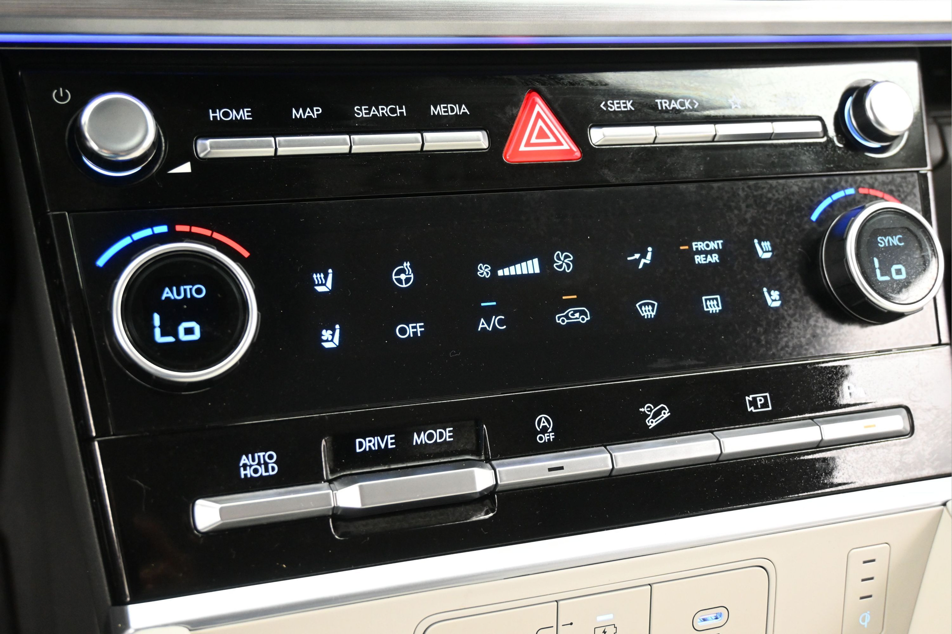 Used 2026 Hyundai Santa Fe Calligraphy FWD image 19