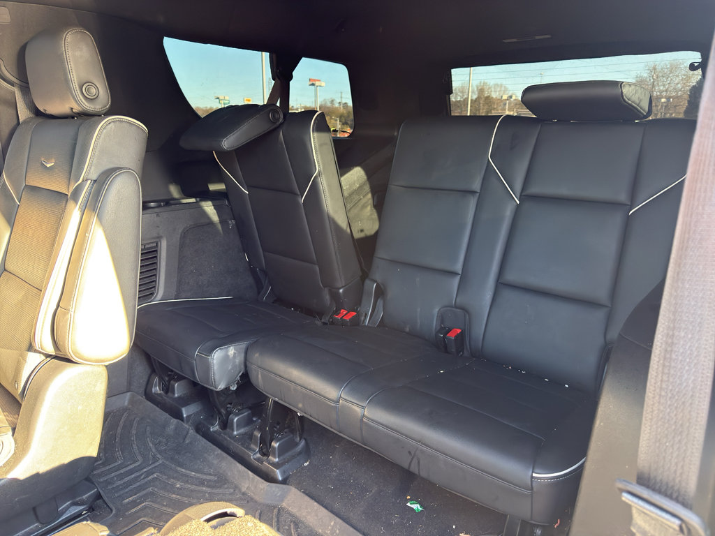 Used 2021 Cadillac Escalade ESV Premium Luxury w/ LPO, Radiant Package image 11