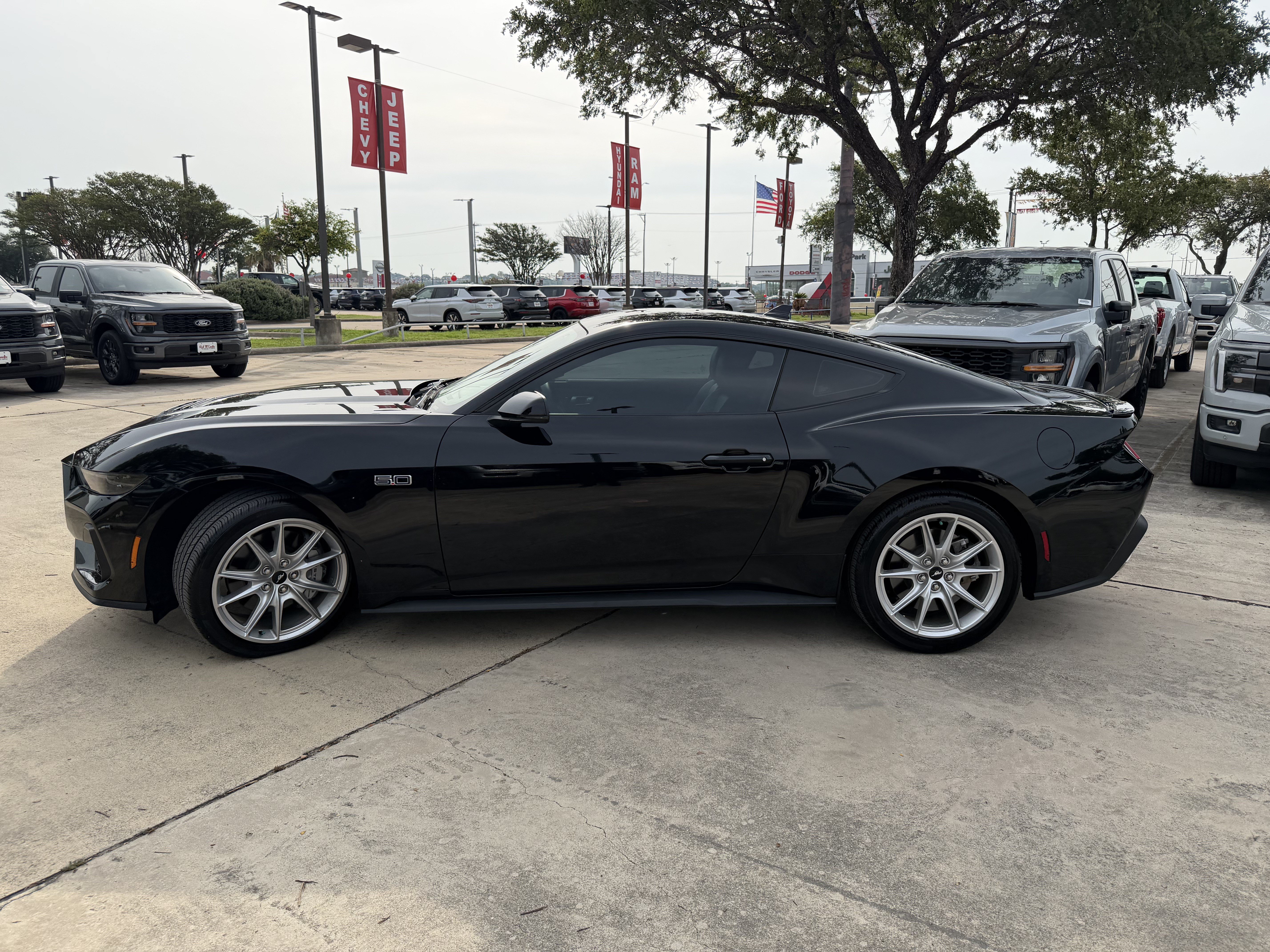 Certified 2025 Ford Mustang GT Premium RWD image 8