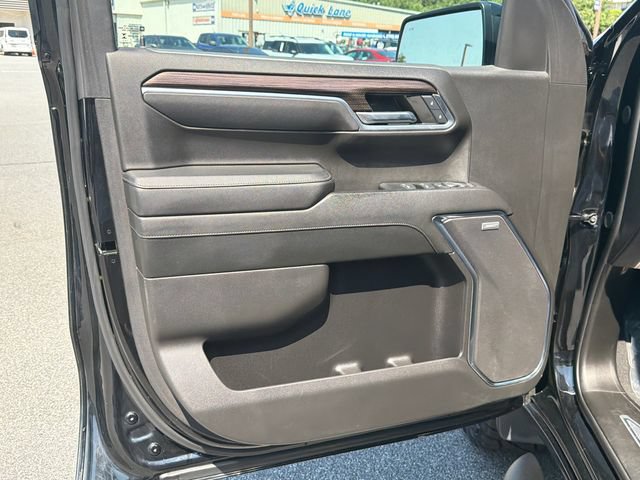 Used 2024 Chevrolet Silverado 1500 LT Trail Boss w/ Convenience Package II AWD/4WD image 12