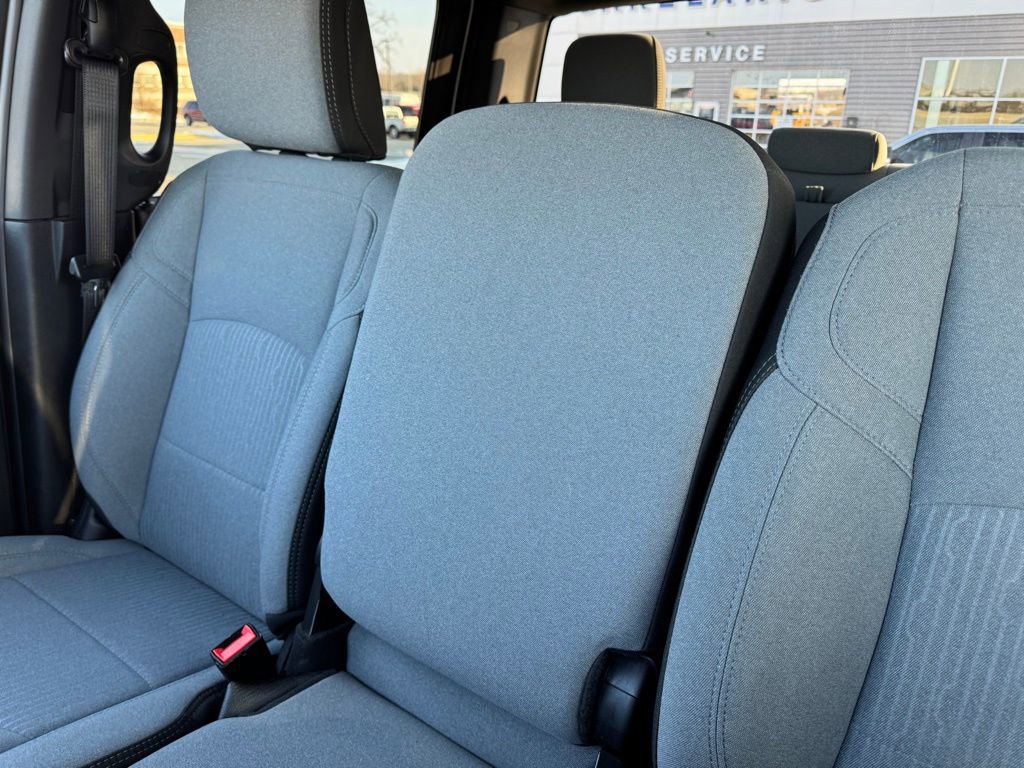 Used 2024 RAM 2500 Big Horn AWD/4WD image 25