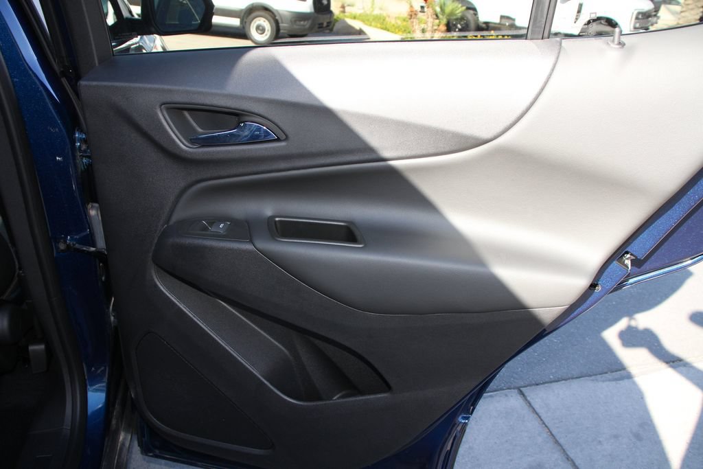 Used 2023 Chevrolet Equinox LT AWD/4WD image 26