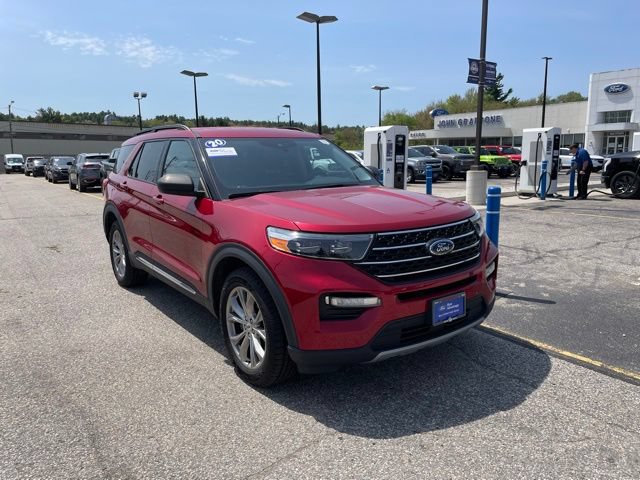 Certified 2020 Ford Explorer XLT w/ Equipment Group 202A AWD/4WD image 35
