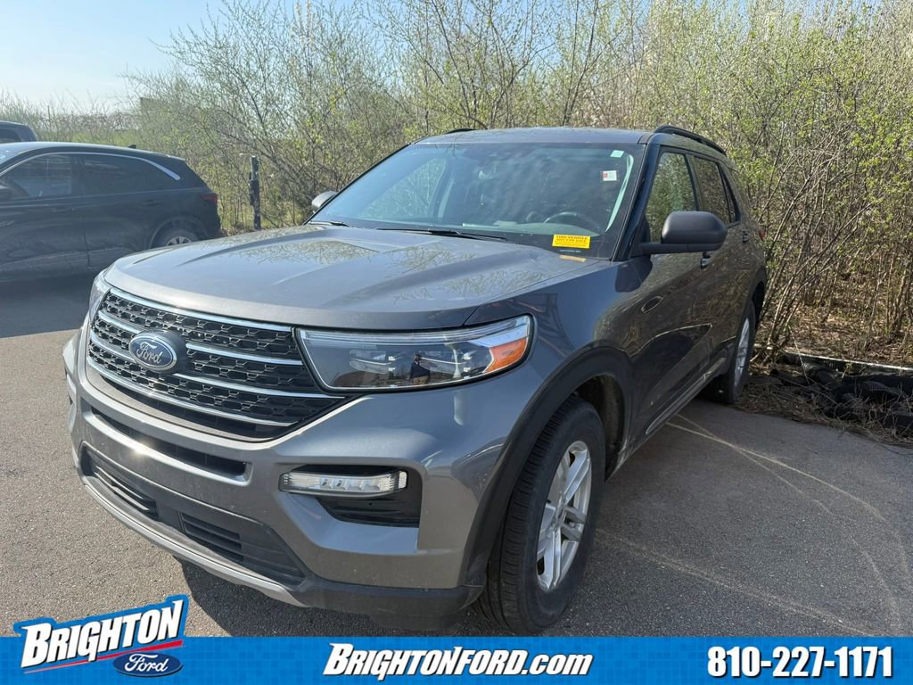 Certified 2024 Ford Explorer XLT w/ Equipment Group 202A AWD/4WD image 3