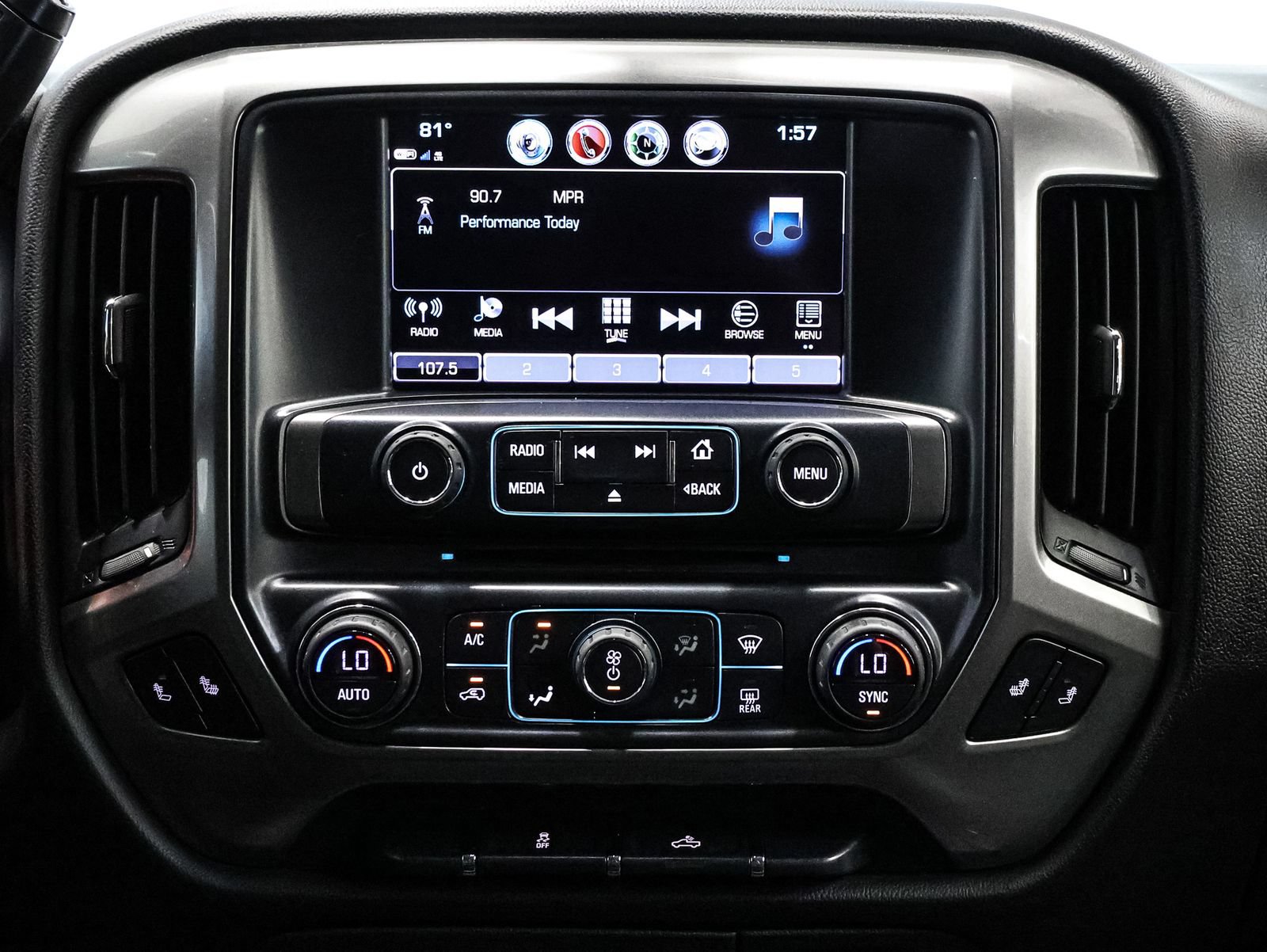 Used 2018 Chevrolet Silverado 1500 LT w/ All Star Edition AWD/4WD image 27