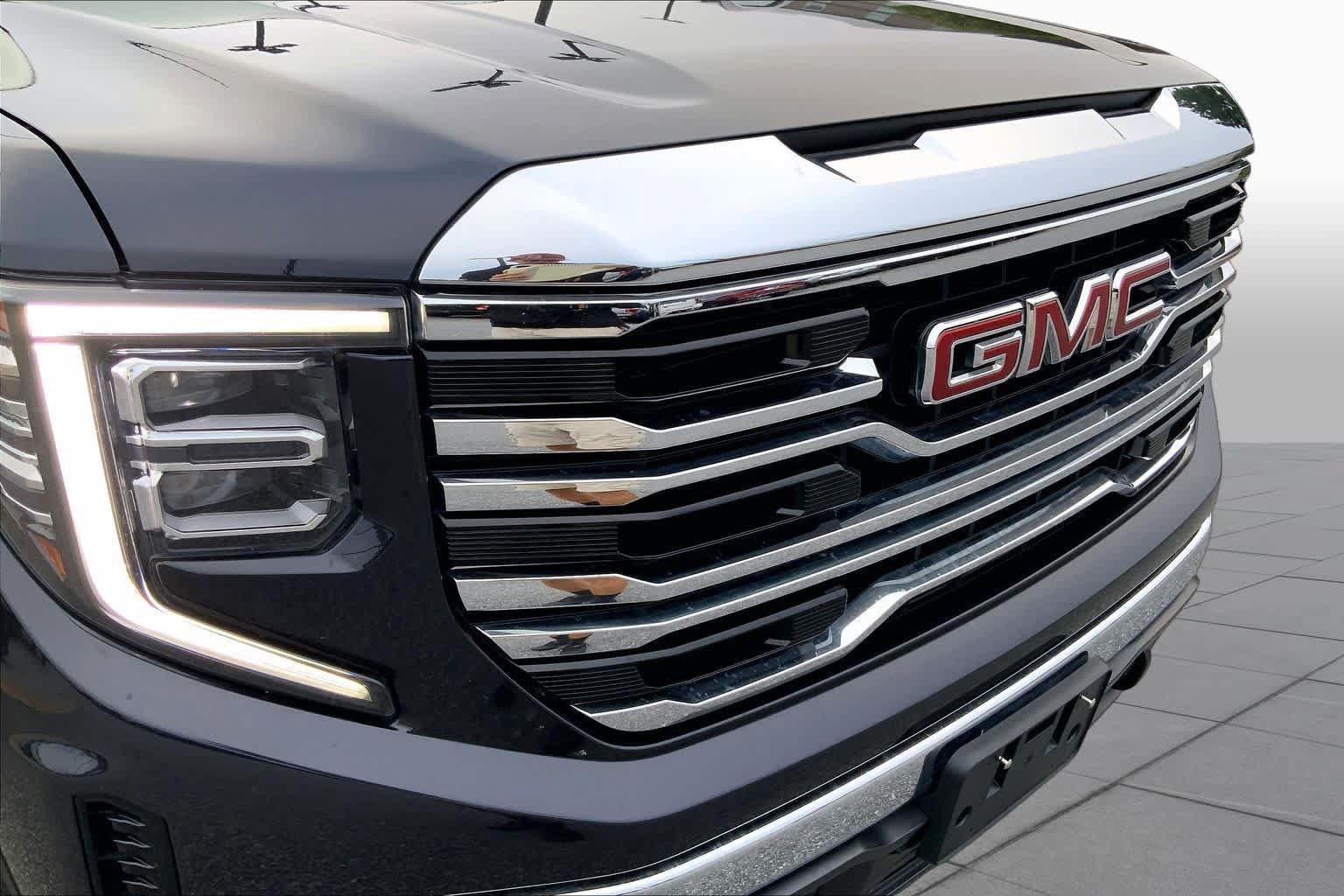 Used 2025 GMC Sierra 1500 SLT AWD/4WD image 28