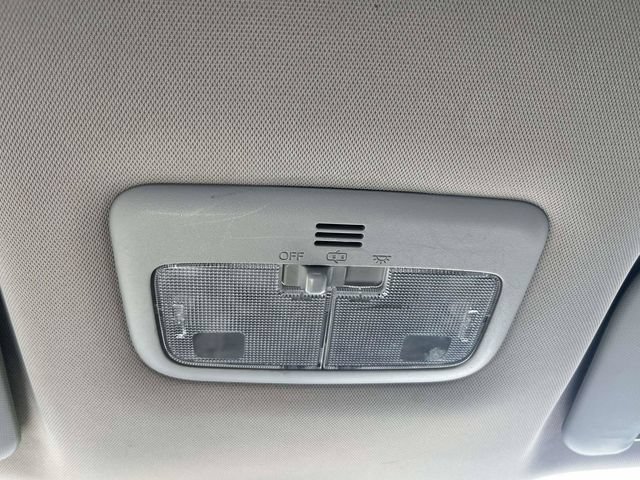 Used 2017 Toyota Corolla L FWD image 33