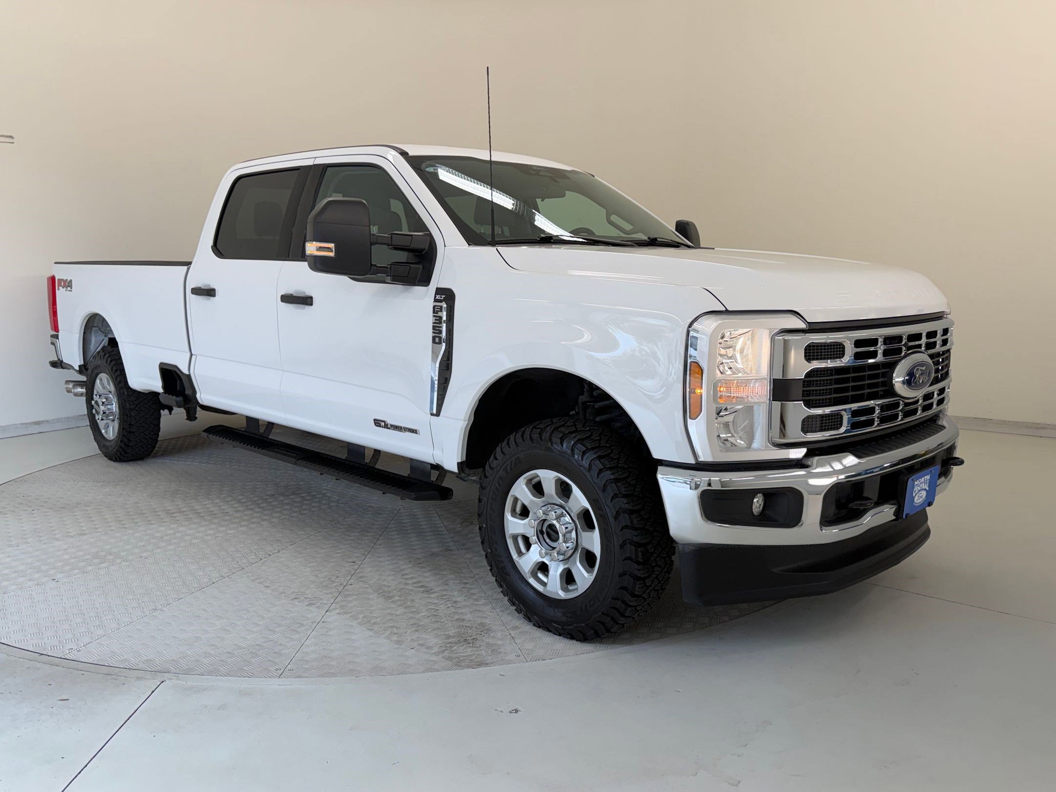 Certified 2024 Ford F350 XLT w/ FX4 Off-Road Package image 10