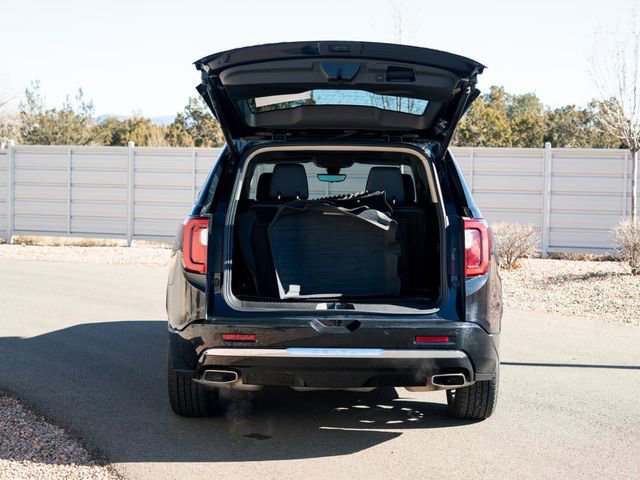 Used 2023 GMC Acadia Denali w/ Black Diamond Edition image 11