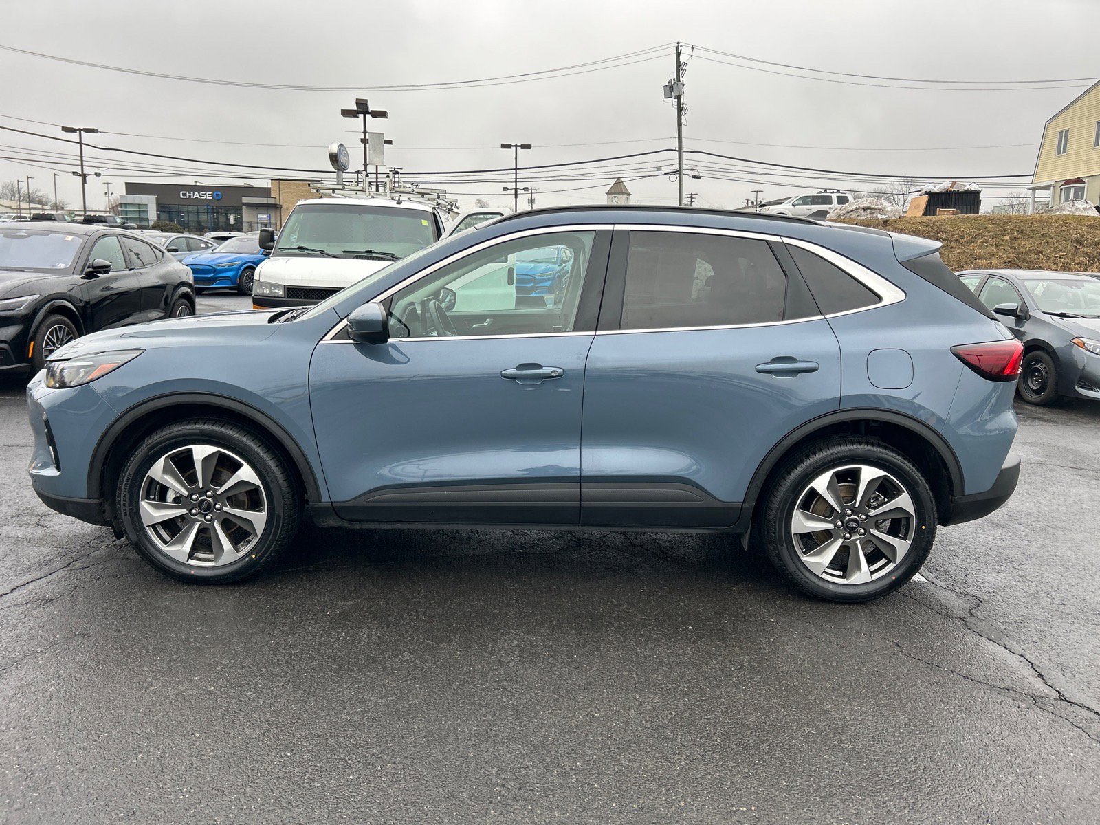 Certified 2023 Ford Escape Platinum image 4