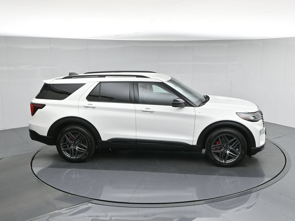 Certified 2025 Ford Explorer ST-Line w/ Premium Package RWD image 57