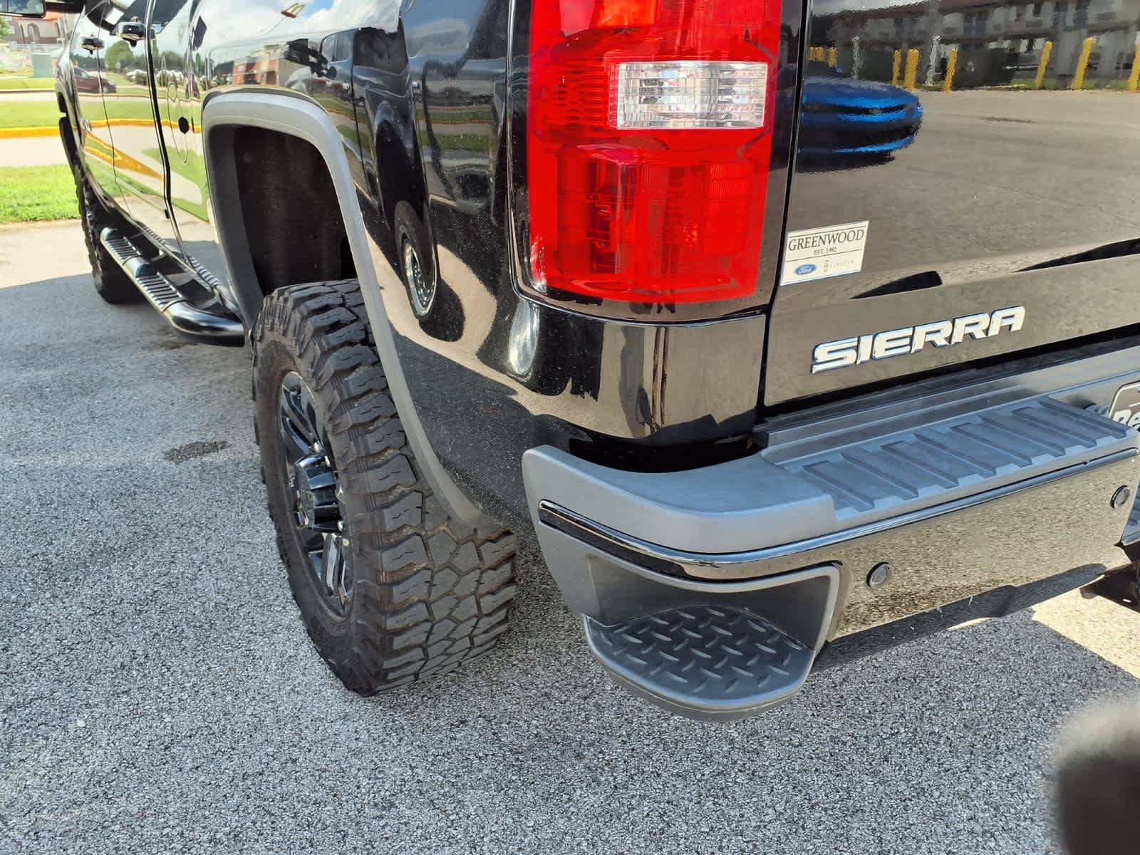 Used 2017 GMC Sierra 2500 SLT w/ Duramax Plus Package AWD/4WD image 24