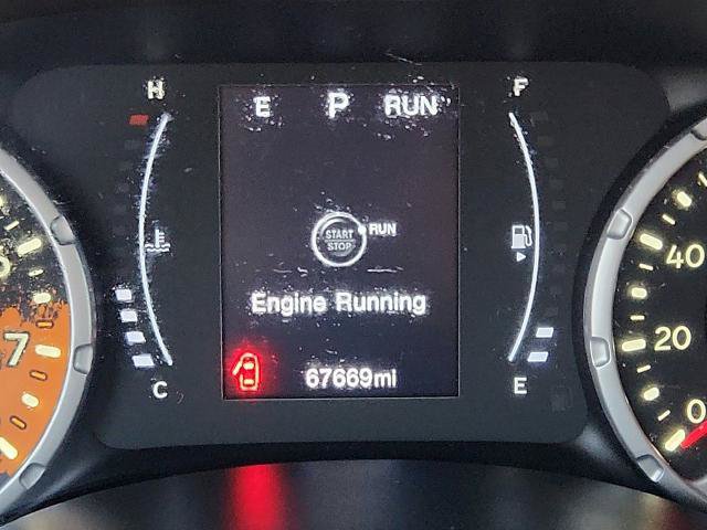 Used 2017 Jeep Renegade Latitude FWD image 11