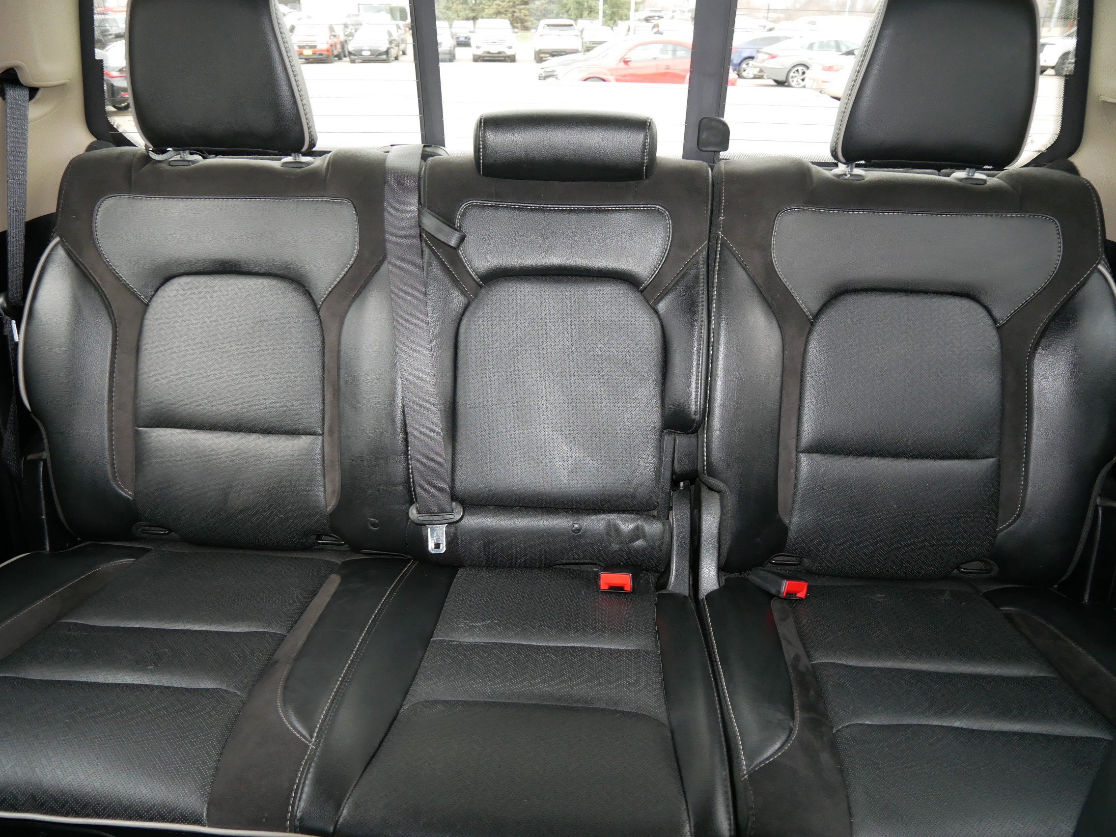 Used 2020 RAM 1500 Laramie AWD/4WD image 13