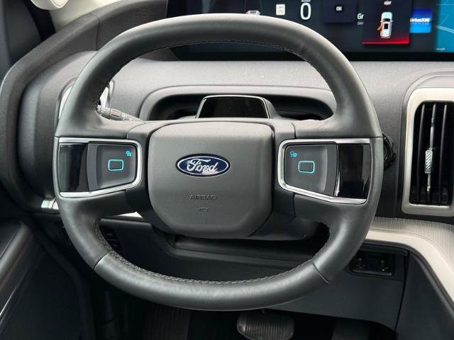Certified 2025 Ford Expedition Active AWD/4WD image 13