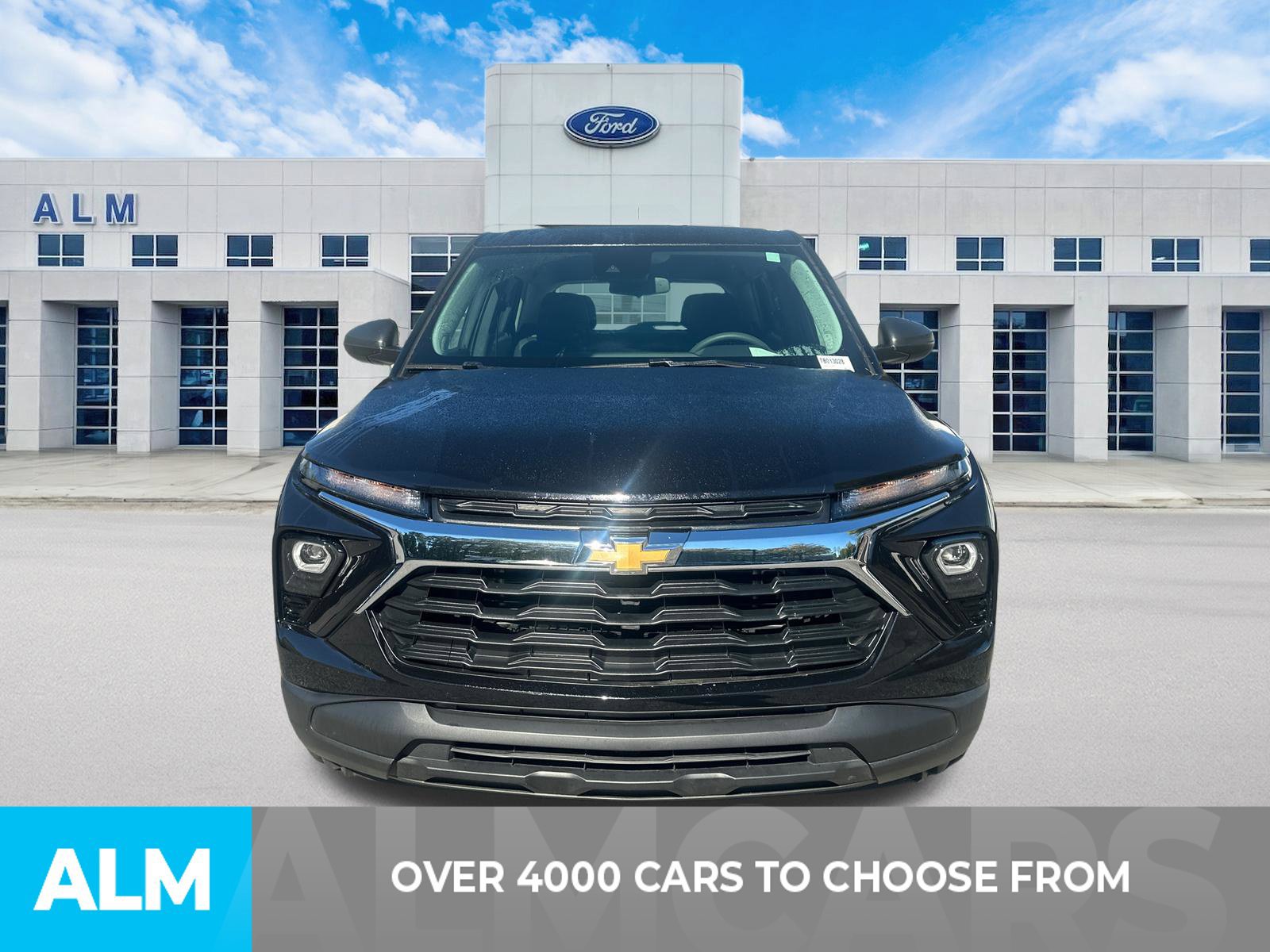 Used 2026 Chevrolet TrailBlazer LS FWD image 2