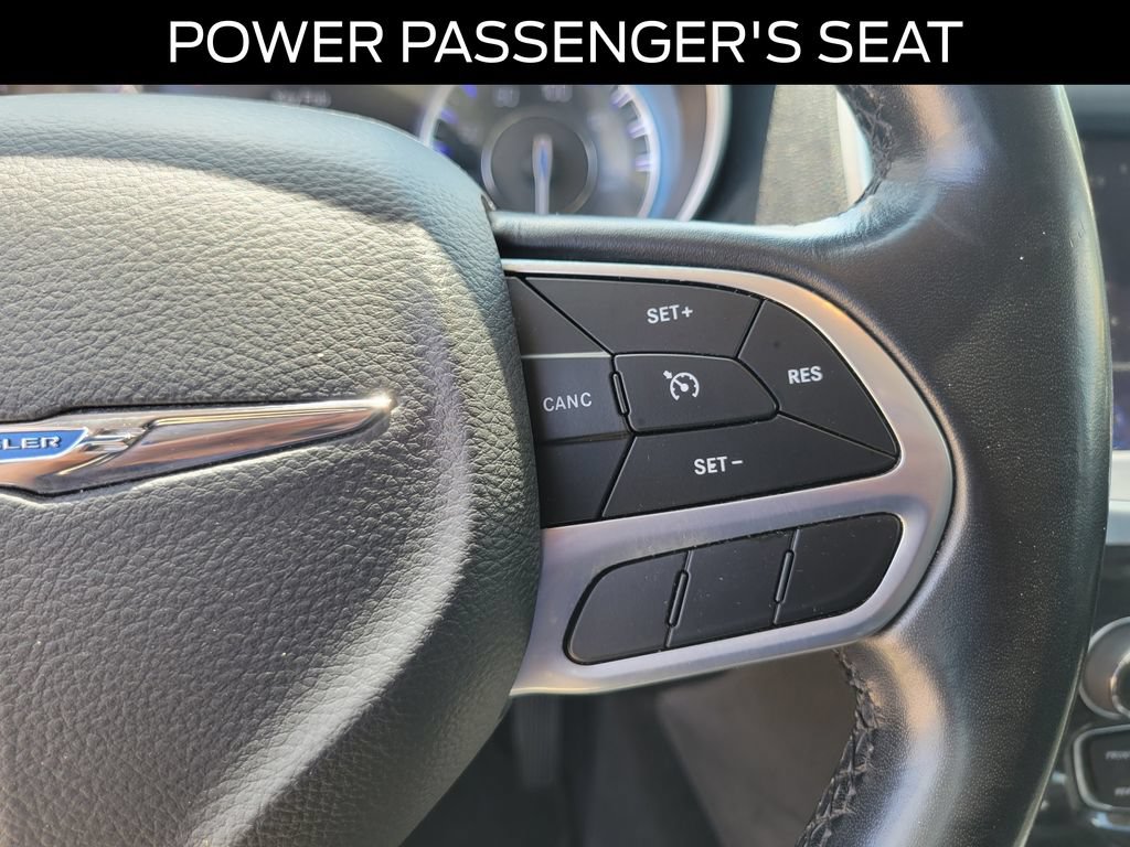 Used 2021 Chrysler 300 Touring RWD image 23
