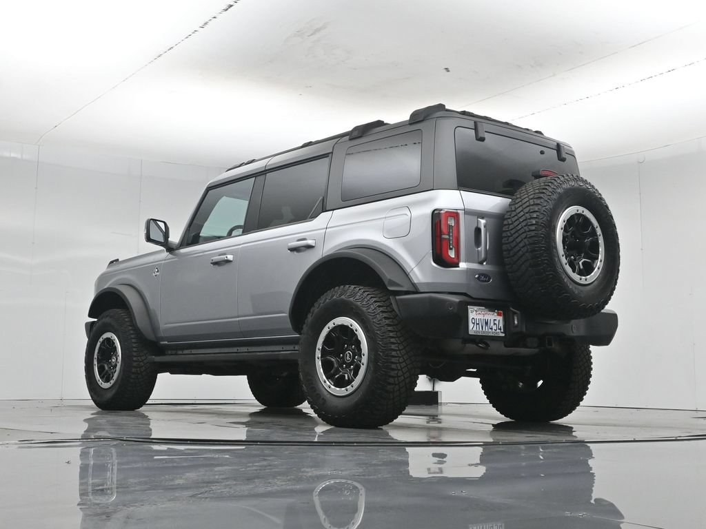 Certified 2023 Ford Bronco Outer Banks w/ Sasquatch Package AWD/4WD image 4