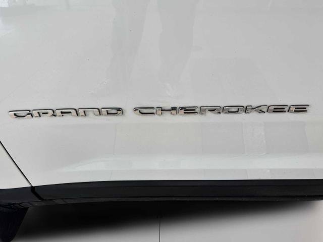 Used 2023 Jeep Grand Cherokee Limited AWD/4WD image 30