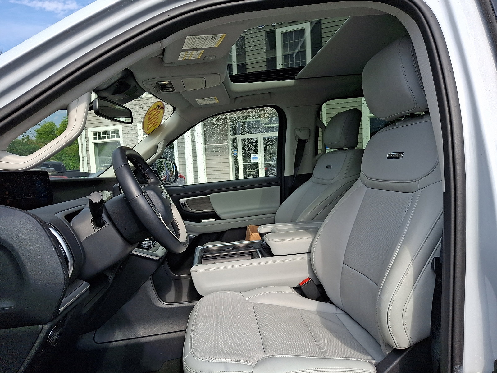 Certified 2025 Ford Expedition Platinum AWD/4WD image 15