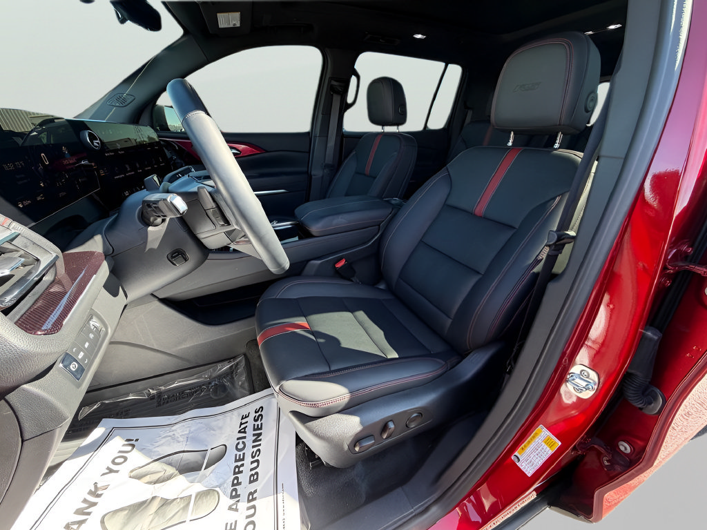 Used 2024 Chevrolet Traverse RS w/ LPO, Floor Liner Package AWD/4WD image 11