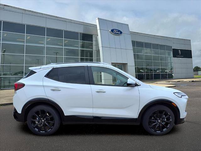 Used 2024 Buick Encore GX Sport Touring w/ Experience Buick Package image 3