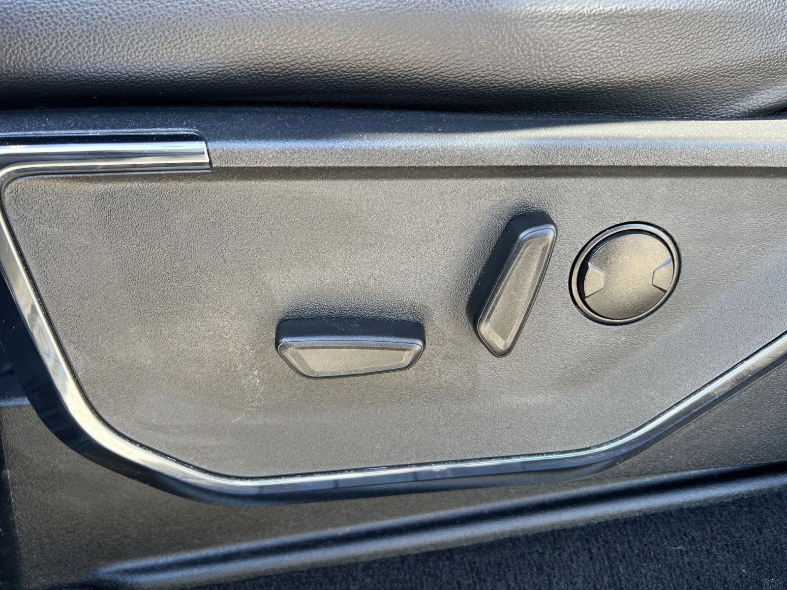 Certified 2024 Ford F350 Lariat w/ Lariat Ultimate Package image 14