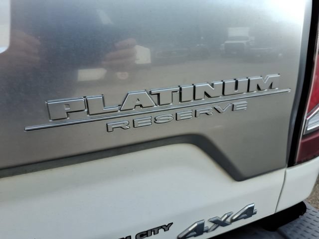 Used 2021 Nissan Titan Platinum Reserve w/ Moonroof Package AWD/4WD image 9