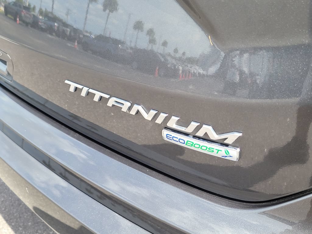 Certified 2019 Ford Edge Titanium w/ Equipment Group 301A FWD image 6