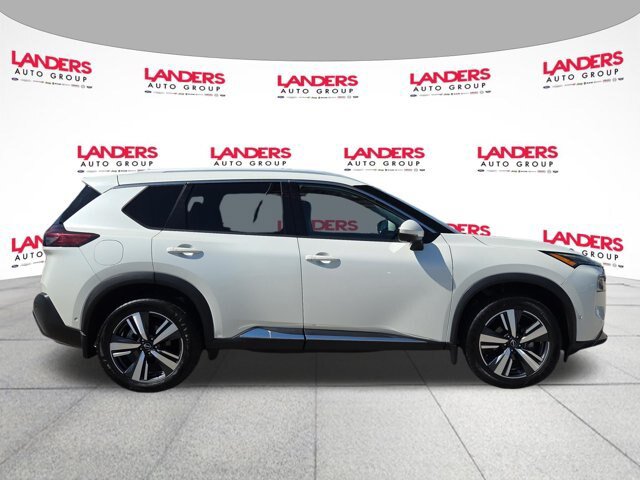 Used 2022 Nissan Rogue SL w/ SL Premium Package AWD/4WD image 2