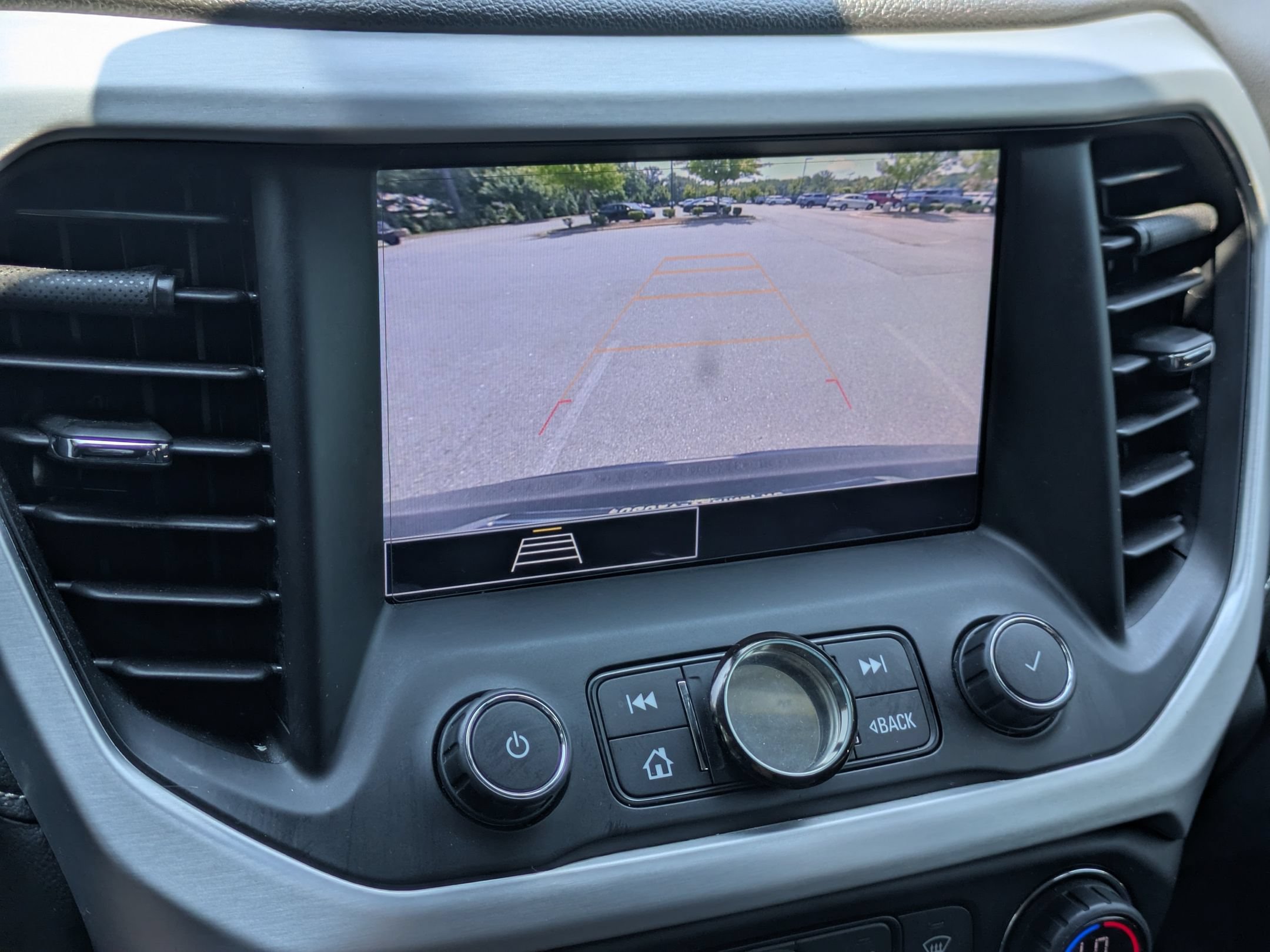 Used 2021 GMC Acadia SLE w/ Driver Convenience Package FWD image 19