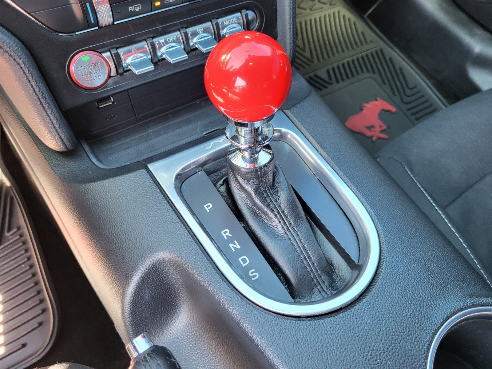 Certified 2018 Ford Mustang EcoBoost w/ Equipment Group 101A image 21