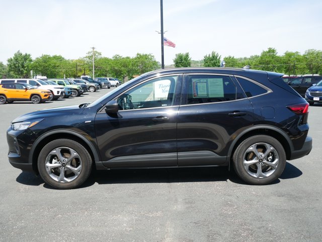 Certified 2025 Ford Escape ST-Line AWD/4WD image 5