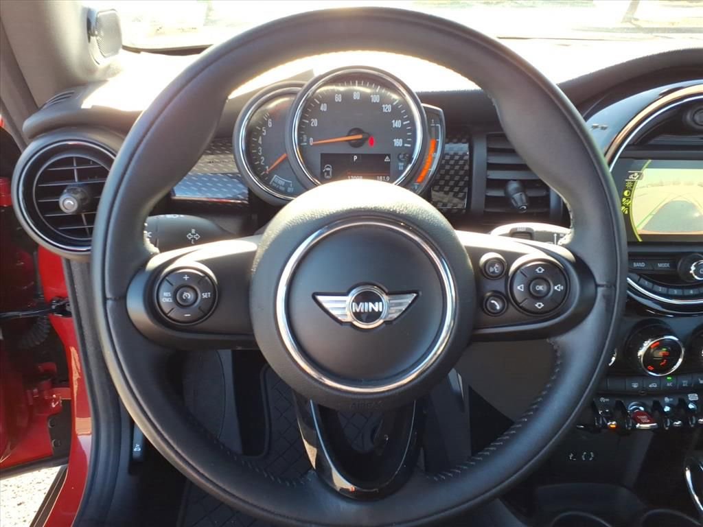 Used 2018 MINI Cooper S image 28