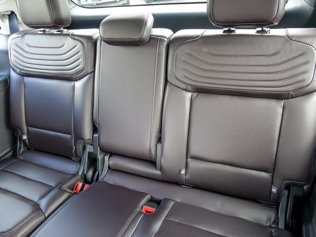 Certified 2025 Ford Expedition Platinum w/ Platinum Ultimate Package AWD/4WD image 19