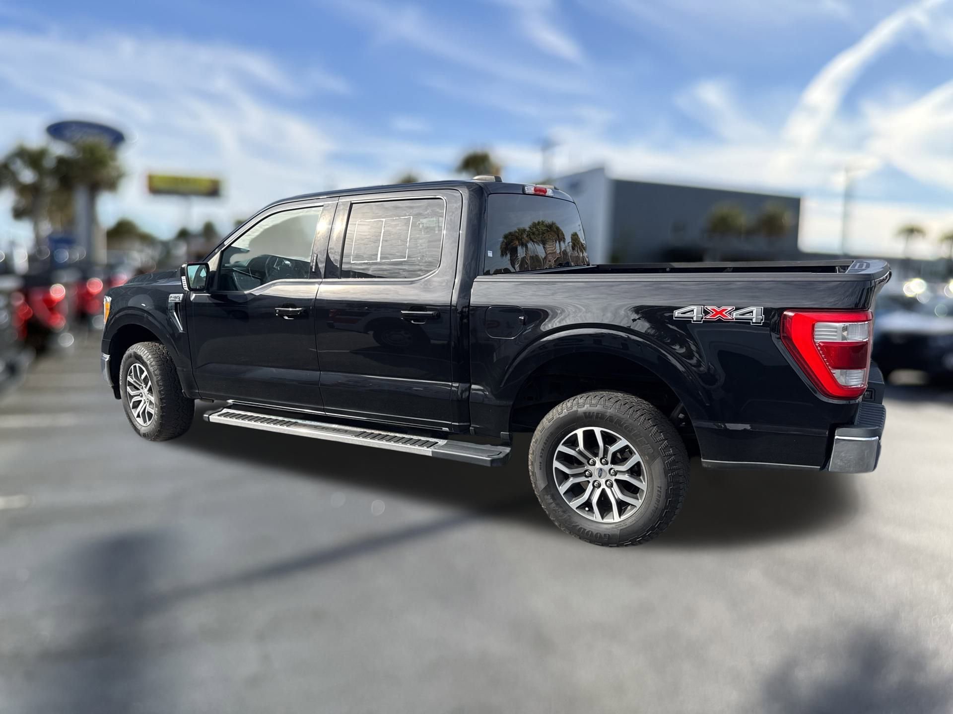 Certified 2022 Ford F150 Lariat w/ Equipment Group 501A Mid image 9