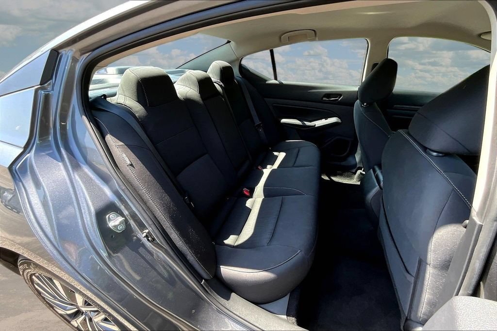 Used 2025 Nissan Altima 2.5 SV FWD image 27