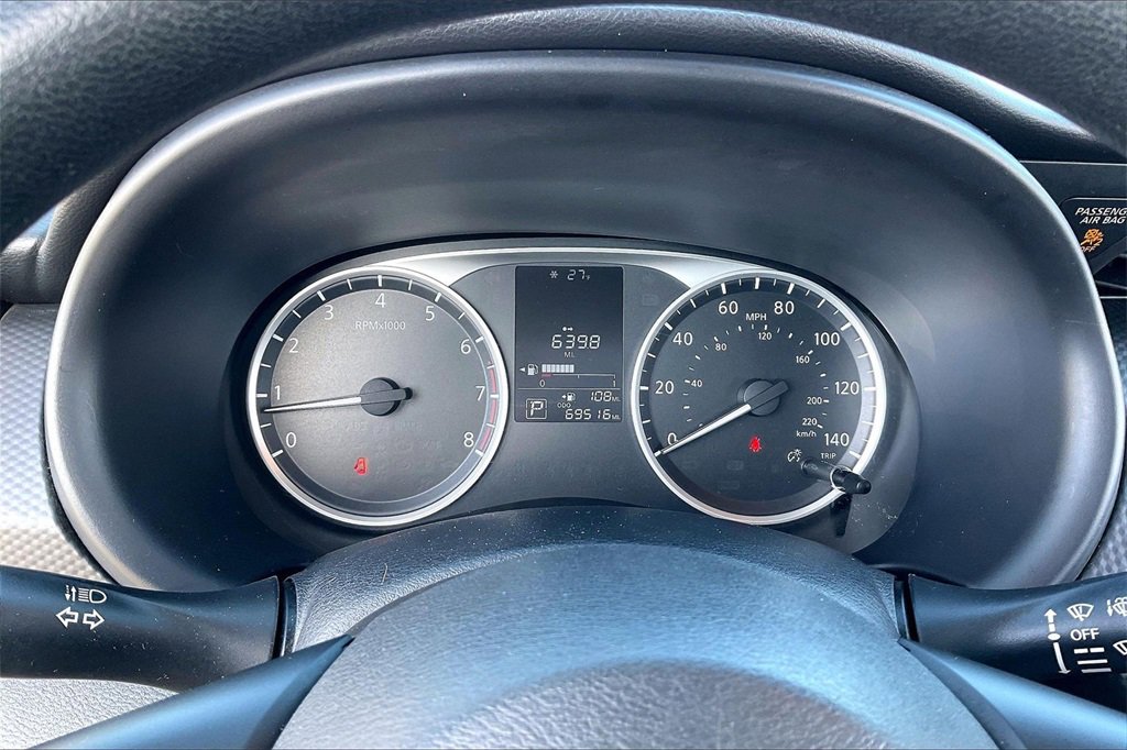 Used 2022 Nissan Kicks S image 18