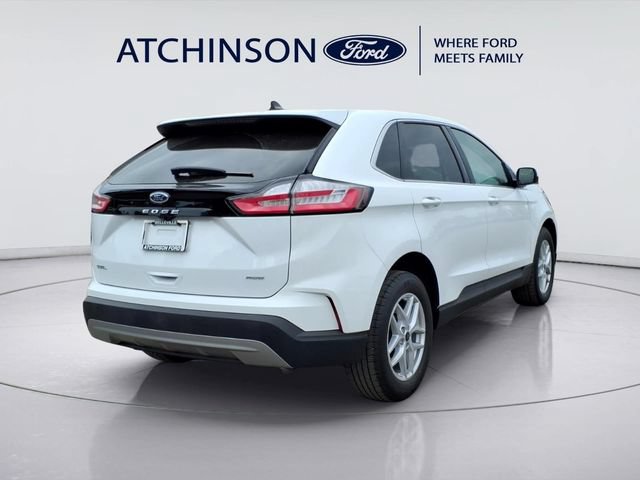 Certified 2023 Ford Edge SEL w/ Convenience Package AWD/4WD image 4