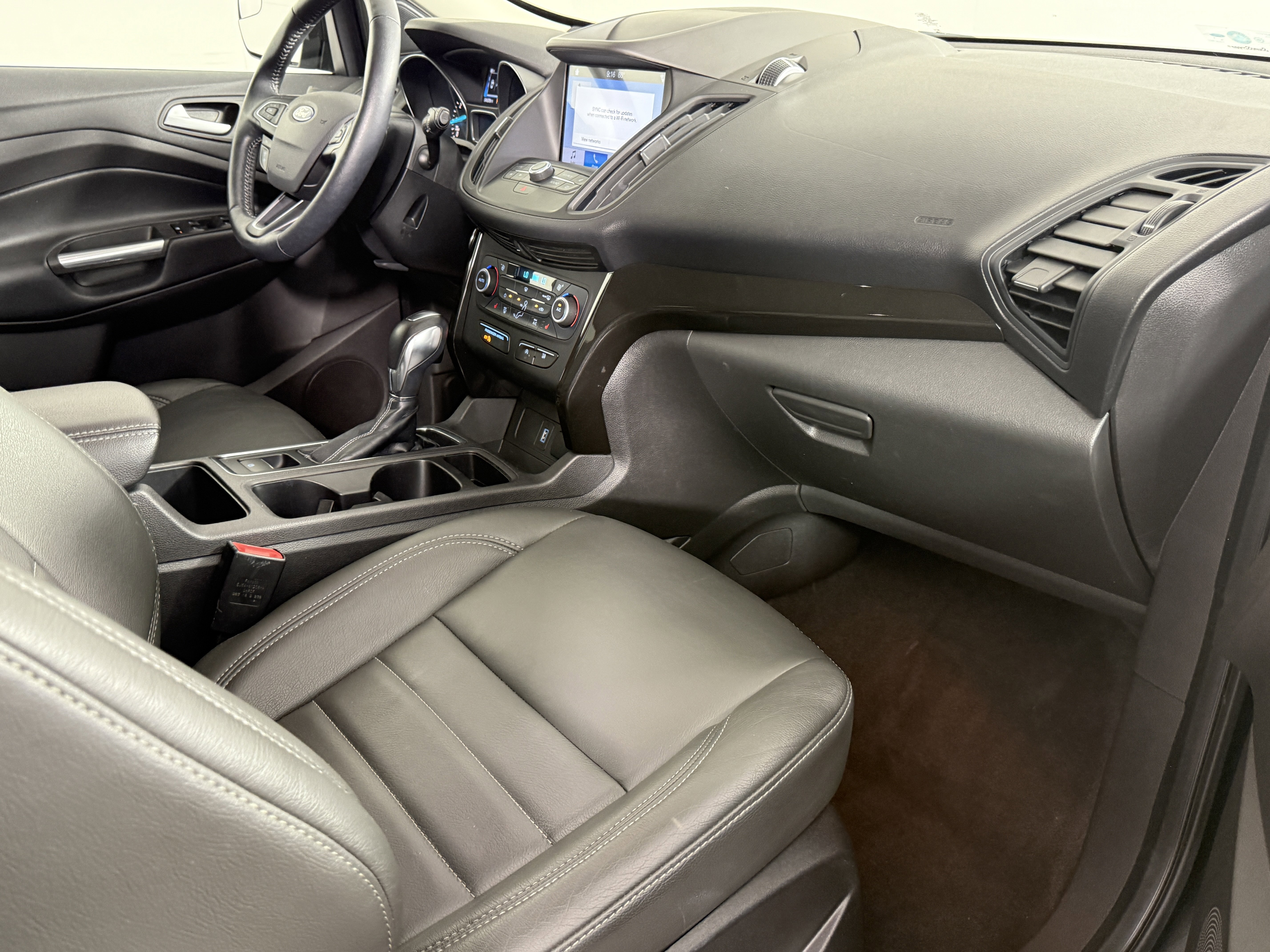 Certified 2019 Ford Escape SE FWD image 9