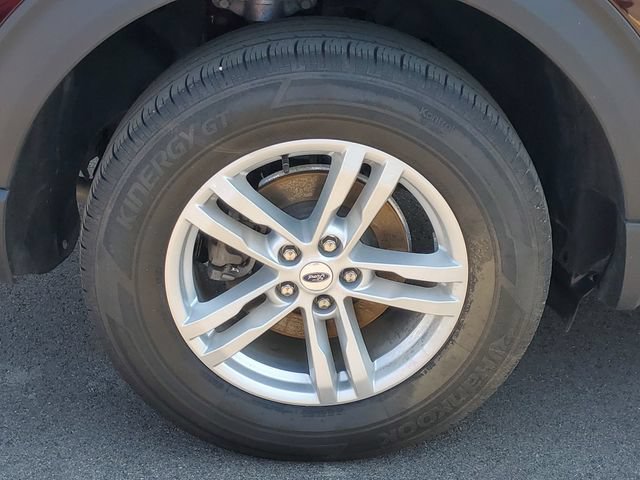 Certified 2023 Ford Explorer XLT w/ Equipment Group 202A AWD/4WD image 5