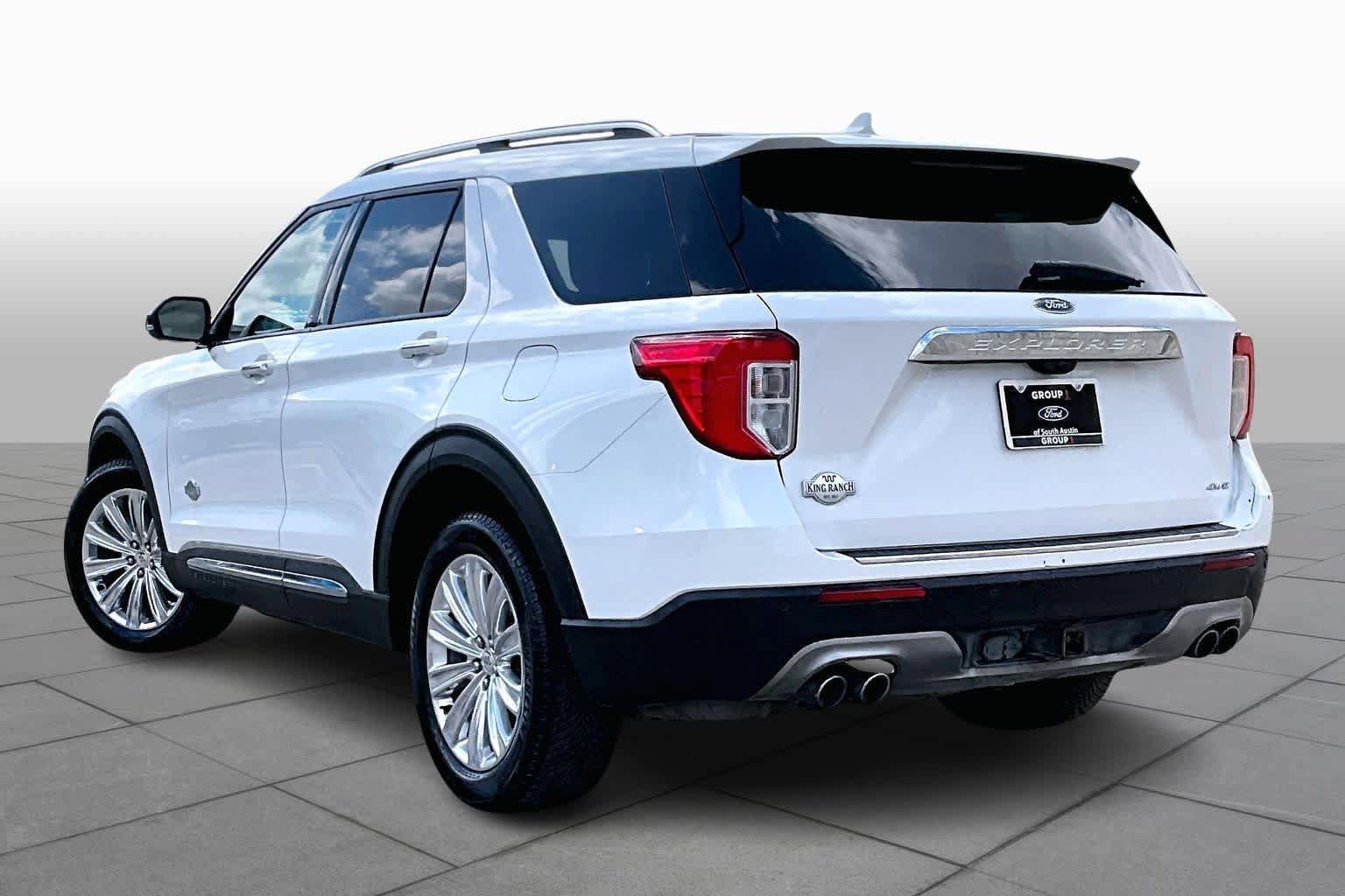 Certified 2021 Ford Explorer King Ranch w/ Premium Technology Package AWD/4WD image 12