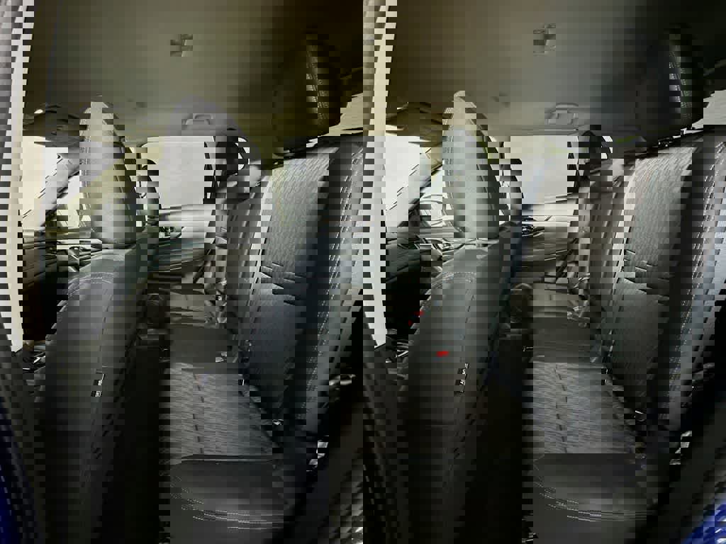 Used 2020 Nissan Rogue SV image 16