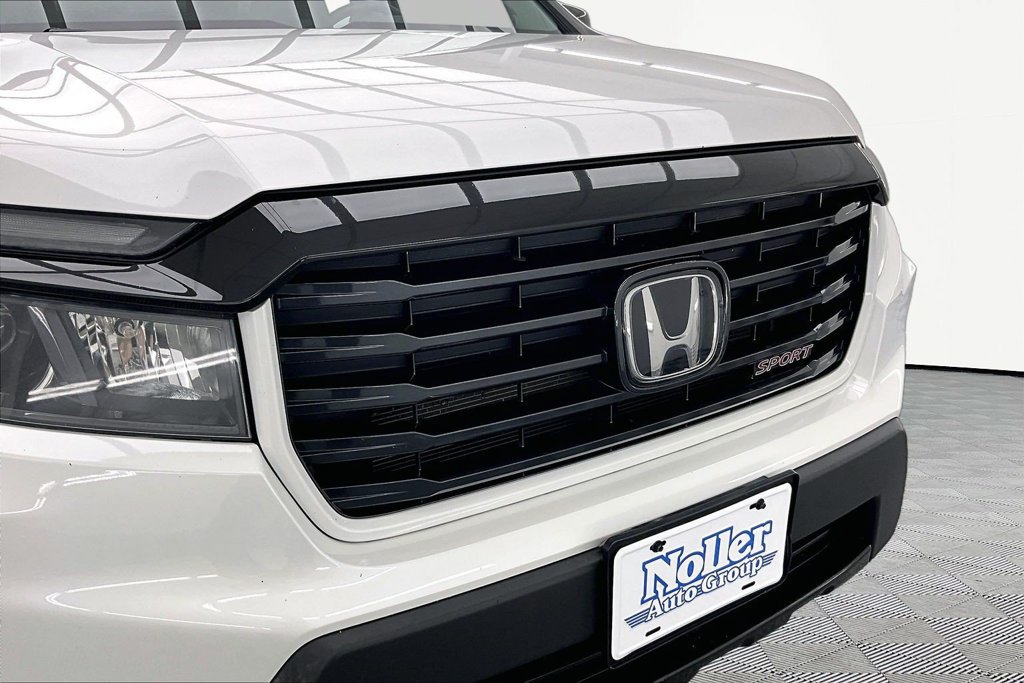 Used 2023 Honda Ridgeline Sport image 29