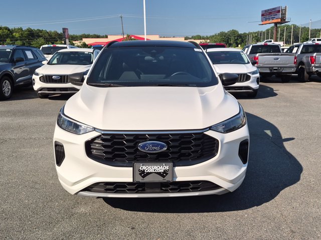 Certified 2023 Ford Escape ST-Line w/ Tech Pack #1 AWD/4WD image 9