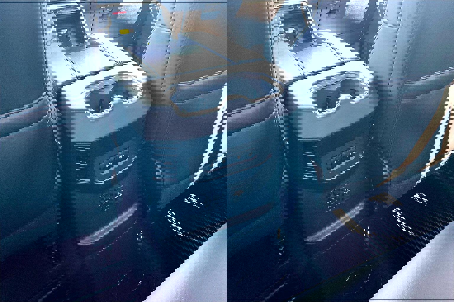 Used 2023 Toyota Tundra Platinum AWD/4WD image 34