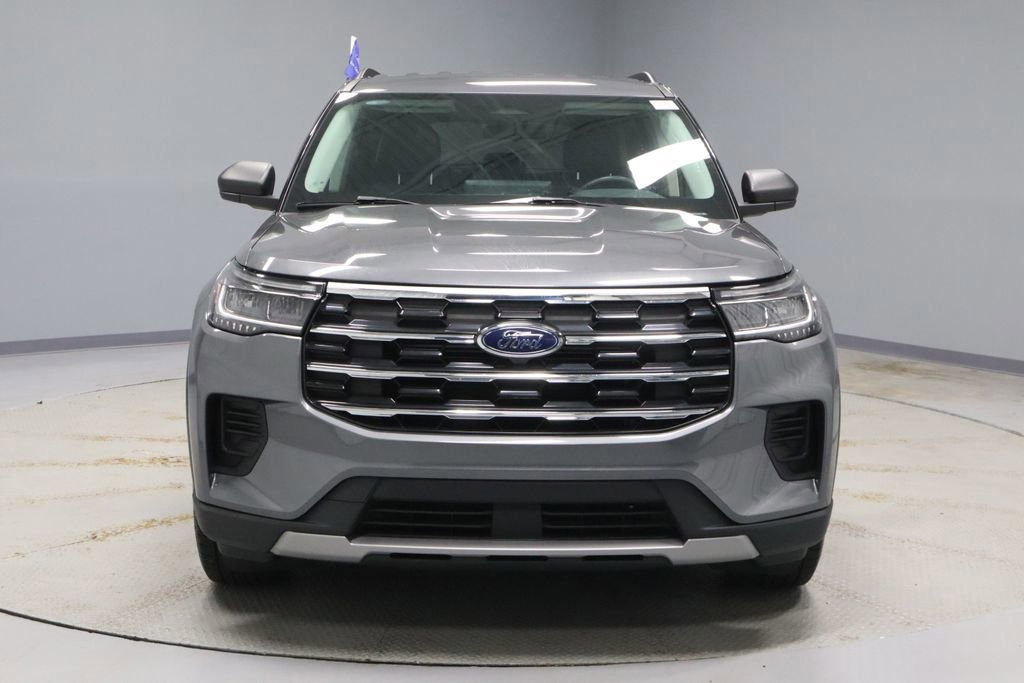 Certified 2025 Ford Explorer Active image 8